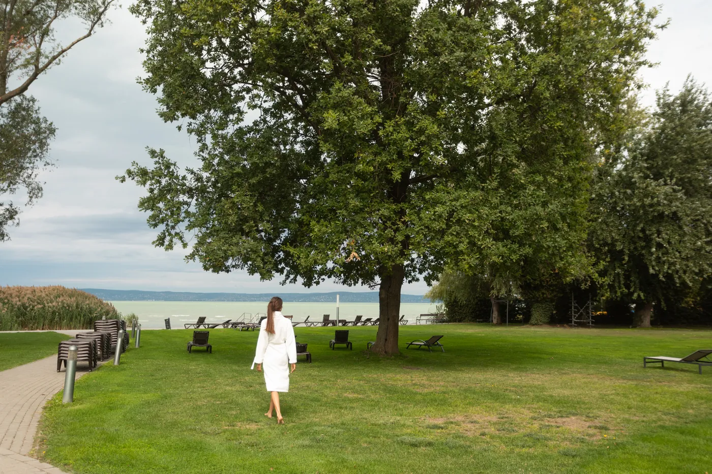 Tóparti park a Balaton partján
